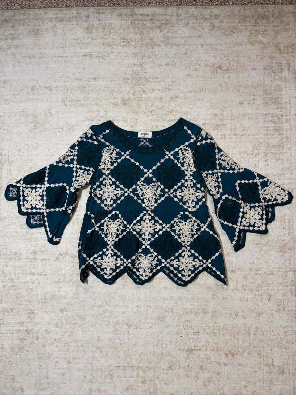 ANTHROPOLOGIE X KINDRED M boho blue and white embroidered blouse